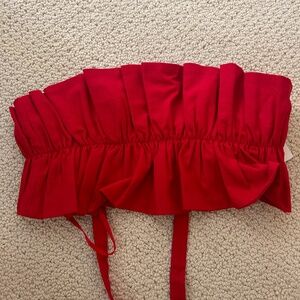 Selfie Leslie cropped ruffle top NWT